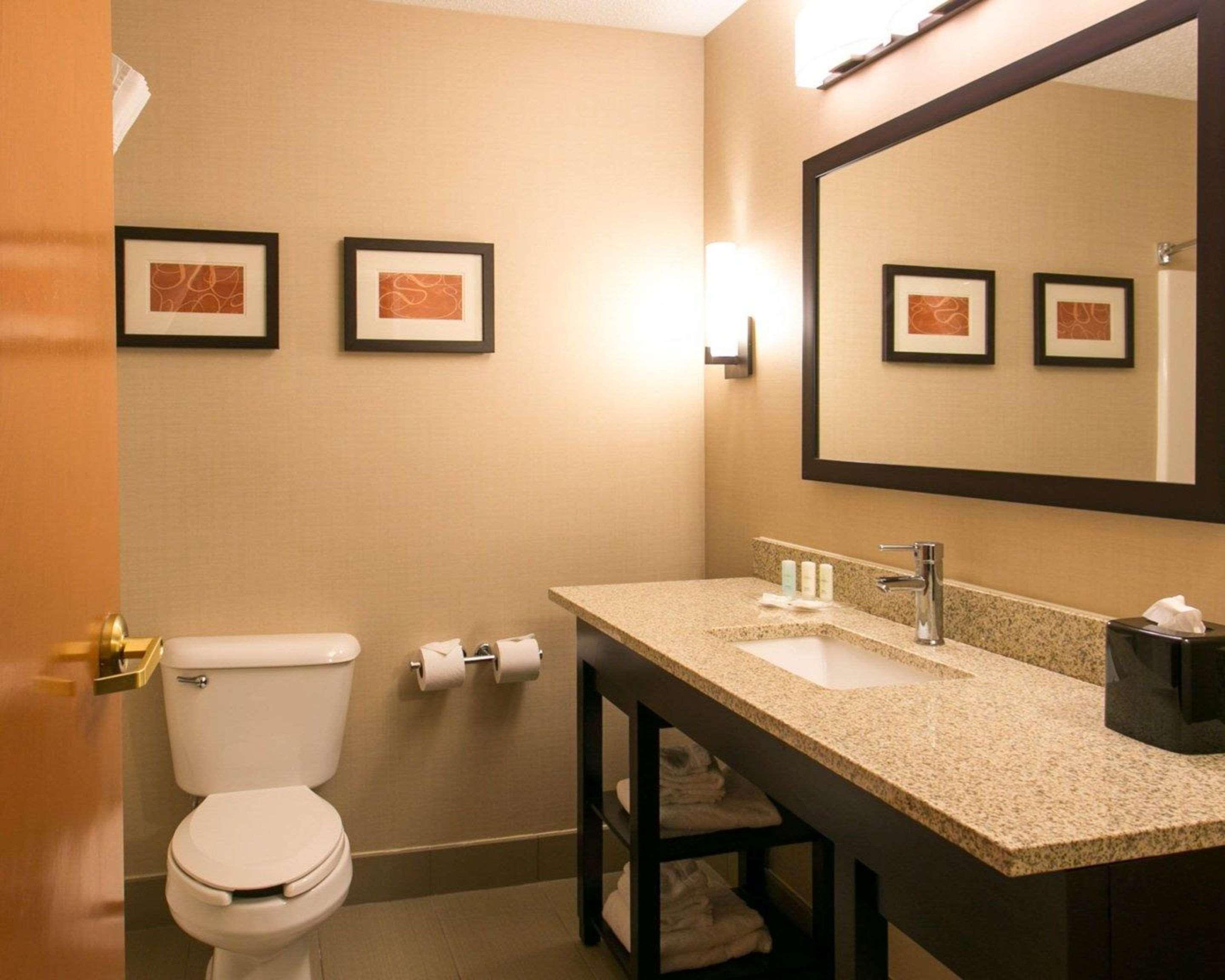 Comfort Suites Benton Harbor - St Joseph Dış mekan fotoğraf