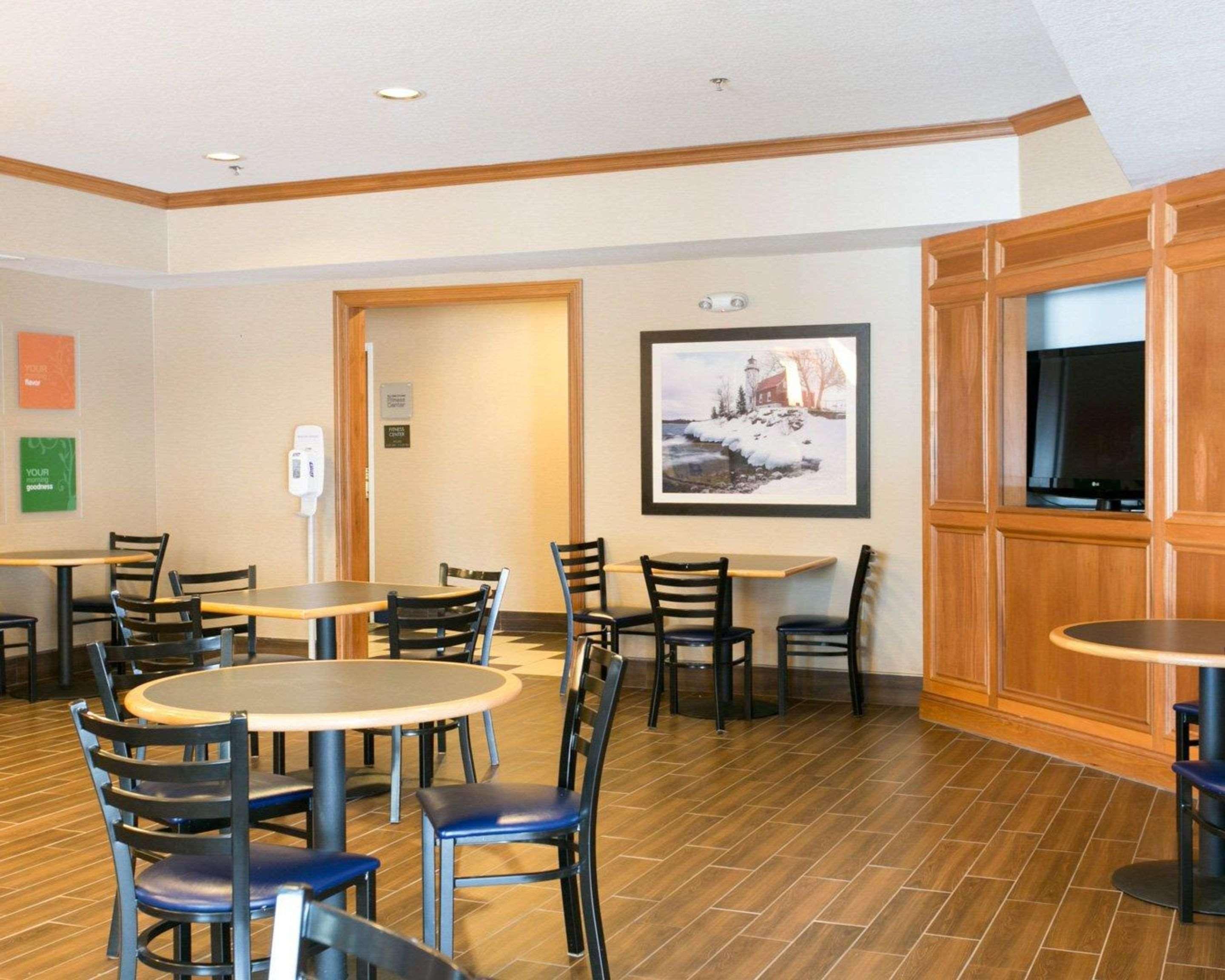 Comfort Suites Benton Harbor - St Joseph Dış mekan fotoğraf